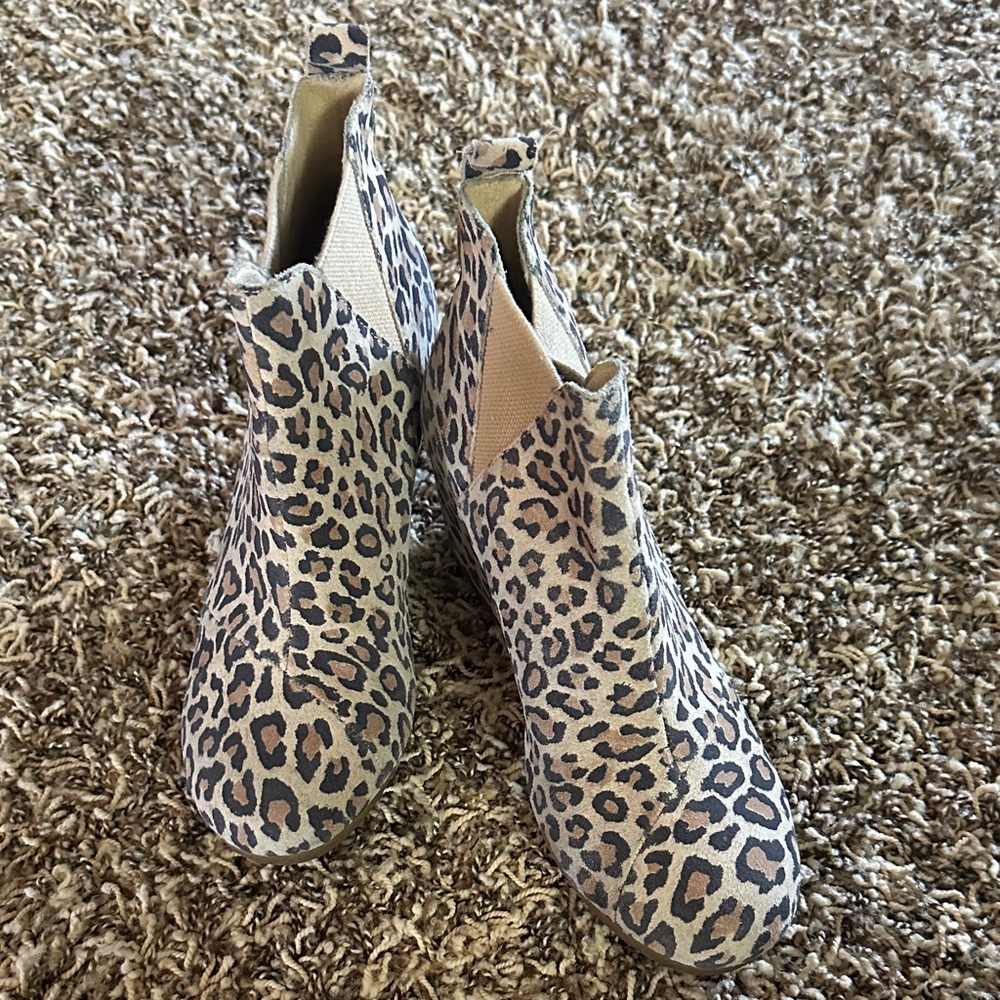 Toms Leopard Print Ankle Booties